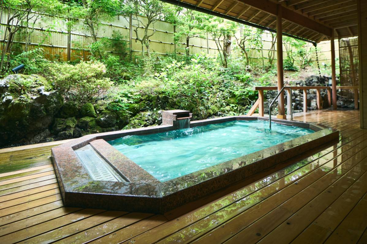 温泉 「秀麗の湯」　露天風呂